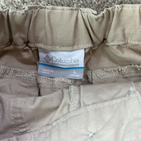 Columbia Boys Half Moon II shorts
Color: Fossil (light khaki) Size L (14/16) - Picture 3 of 6